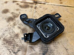 GŁOŚNIK TYŁ PRAWY BOSE RENAULT SCENIC IV