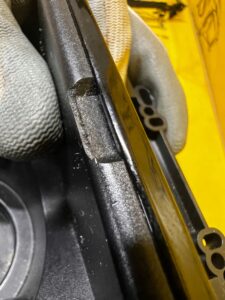 SCHOWEK TUNELU ŚRODKOWEGO DEKOR CUPHOLDER RANGE ROVER VELAR L560