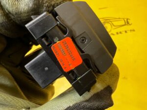 PRZYCISK PRZEŁĄCZNIK PODGRZEWANIA SZYBY TYŁ DACIA LODGY LIFT