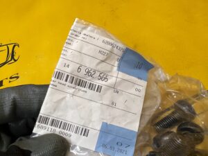 6 X ŚRUBA PASÓW BEZP. TYŁ BMW 3 E46 E90 5 E60 X3 F25 X4 F26 X5 E70 NOWA OEM
