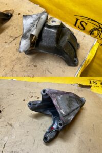 KOMPLET ŁAPA UCHWYT MOCOWANIE SILNIKA PRAWA LEWA PORSCHE MACAN 95B 2.0 TFSI