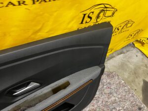 BOCZEK TAPICERKA DRZWI PRAWY PRZÓD DACIA SANDERO STEPWAY III EU
