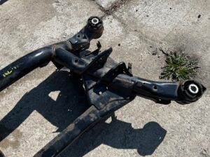 WÓZEK BELKA SANKI TYŁ LAND ROVER DISCOVERY SPORT V L550 LIFT 2.0 D 4WD 4X4