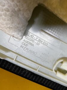 OSŁONA POSZYCIE SŁUPKA C LEWA CZARNA BMW 5 G30