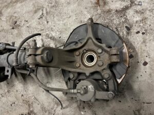 NOGA ZWROTNICA AMORTYZATOR PRZÓD PRAWY PRAWA RENAULT KADJAR 1.3 TCE