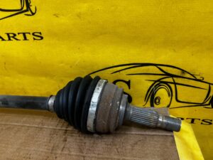 PÓŁOŚ PRZÓD PRZEDNIA PRAWY PRAWA PEUGEOT 3008 II 1.5 BLUE HDI