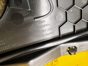 POSZYCIE OSŁONA OBUDOWA SŁUPKA D TYŁ LEWY PORSCHE MACAN 95B