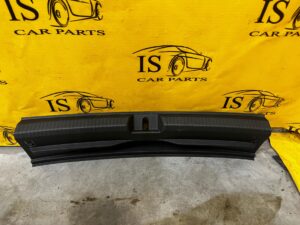 LISTWA OSŁONA BAGAŻNIKA PASA TYŁ TYLNEGO VOLKSWAGEN GOLF VIII HB