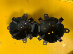 UCHWYT NA NAPOJE KUBKI CUPHOLDER TUNELU AUDI Q7 4M