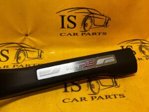 PRAWA LISTWA NAKŁADKA PROGU FORD KUGA MK3 ST LINE