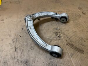 WAHACZ PRZÓD LEWY GÓRNY MERCEDES GL X166