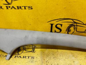 OSŁONA POSZYCIE SŁUPKA A PRZÓD PRAWE PRAWY PEUGEOT 5008 I 3008 I