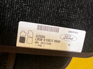 KPL DYWANIKI WYCIERACZKI WELUROWE PLATINUM FORD EXPLORER VI MK6 EU NOWE OEM