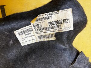 DYWAN WYKŁADZINA TYŁ LEWY CHEVROLET CORVETTE CABRIO C5 97-04