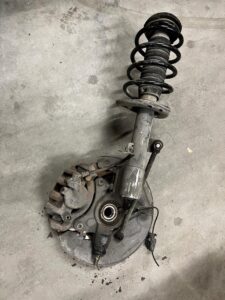 NOGA ZWROTNICA AMORTYZATOR PRZÓD PRAWY CITROEN DS5 I 2.0 HDI HYBRID