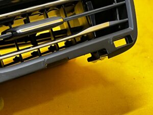 PRAWA KRATKA NAWIEWU DESKI KONSOLI FORD KUGA MK3