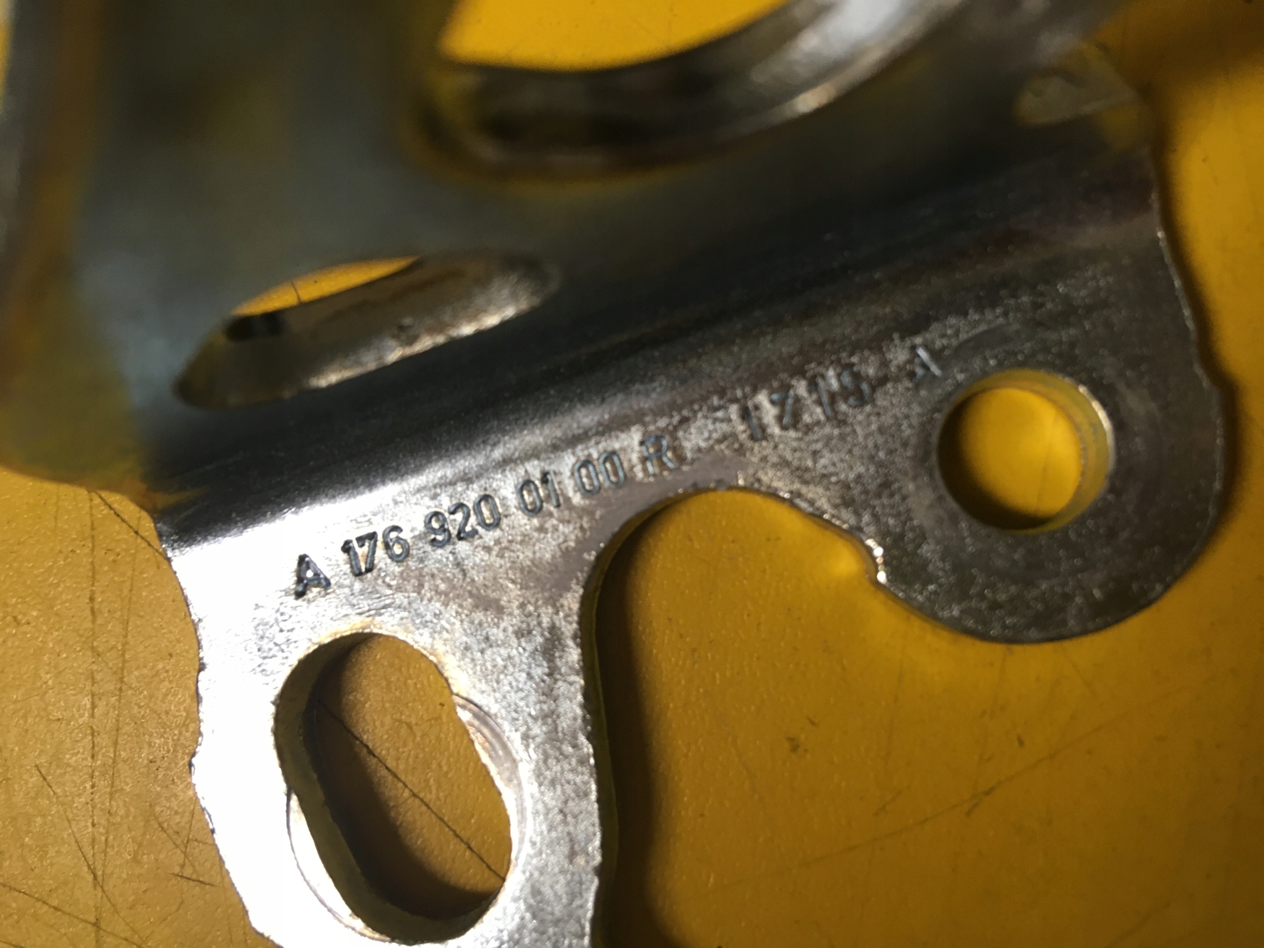 WSPORNIK MOCOWANIE KANAPY TYŁ MERCEDES INFINITI