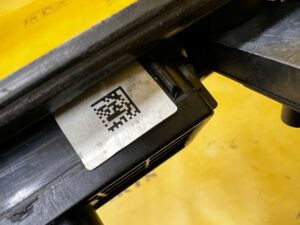 KLAMKA PRZYCISK KAMERA COFANIA KLAPY TYŁ BAGAŻNIKA TESLA MODEL 3 PRZEDLIFT