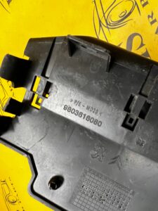 OSŁONA MOCOWANIE ZAŚLEPKA PLASTIK PEUGEOT 308 II T9