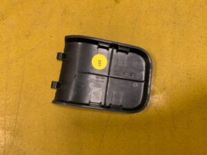 ZAŚLEPKA OSŁONY RĘCZNEGO TUNELU NISSAN E-NV200