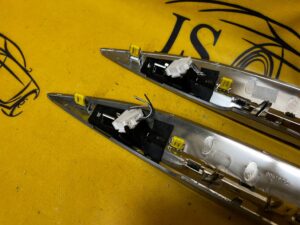 LEWA LISTWA DEKOR LED TUNELU RENAULT MEGANE IV