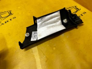 POSZYCIE OSŁONA OBUDOWA SŁUPKA TYŁ C PRAWA PRAWY TESLA MODEL 3 PRZEDLIFT