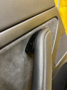 BOCZEK DRZWI LEWY TYŁ PRZEŁĄCZNIK GŁOŚNIK TESLA MODEL 3