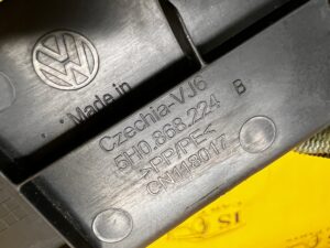 POSZYCIE OSŁONA OBUDOWA SŁUPKA PRZÓD A PRAWA PRAWY VOLKSWAGEN GOLF VIII HB