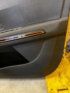 BOCZEK TAPICERKA DRZWI PRAWY PRZÓD DACIA SANDERO III STEPWAY 2023R EU