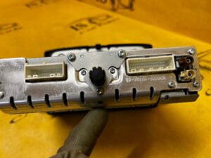 RADIO ODTWARZACZ CD MP3 USB DACIA DOKKER DUSTER II