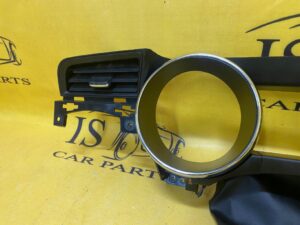 OSŁONA RAMKA LICZNIKA ZEGARÓW FORD MUSTANG MK6 VI