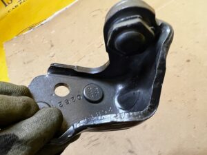 ZAWIAS DRZWI TYŁ LEWY DOLNY FORD EXPLORER MK6