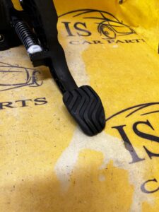 PEDAŁ SPRZĘGŁA SPRZĘGŁO DACIA SANDERO STEPWAY III 2023R