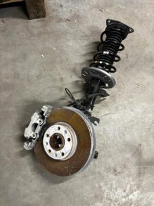 NOGA ZWROTNICA AMORTYZATOR PRZÓD LEWY CITROEN C4 GRAND PICASSO II 1.2 THP