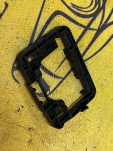 WSPORNIK MOCOWANIE OSŁONY TYŁ TYLNE LEWY MERCEDES E-KLASA W213 KOMBI