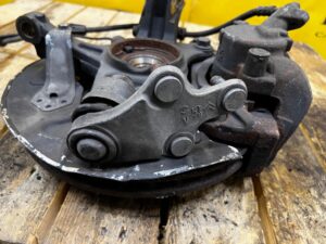 ZWROTNICA PIASTA TARCZA PRZÓD LEWY CITROEN C4 PICASSO II 2.0 BLUE HDI