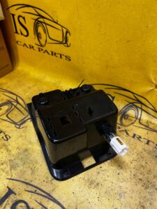 WNĘKA SCHOWKA TUNELU PODŁOKIETNIKA PORSCHE CAYENNE II 7P5