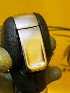 GAŁKA ZMIANY BIEGÓW DACIA DUSTER II AUTOMAT