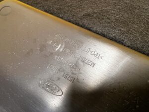 TAPICERKA BOCZEK BAGAŻNIKA TYŁ LEWY LEWA 4 DRZWI FORD BRONCO 21-