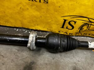 PÓŁOŚ PRZÓD PRZEDNIA PRAWY PRAWA INFINITI Q30 MERCEDES A W176 1.5 DIESEL