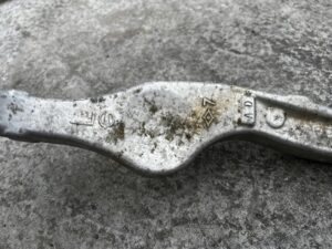 WAHACZ GÓRNY TYŁ TYLNY LEWY NISSAN X-TRAIL T32