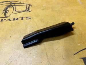 KOMPLET WSPORNIK UCHWYT MOCOWANIE DESKI KONSOLI LEWY PORSCHE MACAN 95B