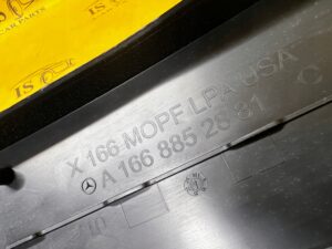 PODSTAWA RAMKA TABLICY REJESTRACYJNEJ PRZÓD MERCEDES GLS X166