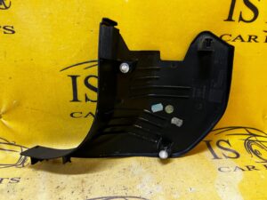 OSŁONA PROGU SŁUPKA PRAWY PRZÓD BMW SERIA 1 F40