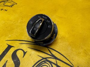 WŁĄCZNIK PRZEŁĄCZNIK PANEL OBSŁUGI ŚWIATEŁ PORSCHE PANAMERA 970 I LIFT