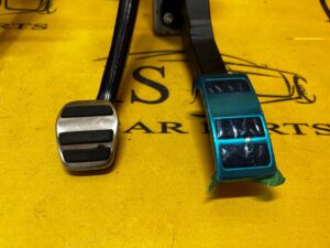 KOMPLET PEDAŁÓW GAZ HAMULEC SPRZĘGŁO FORD KUGA MK3