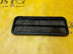 KRATKA WENTYLACYJNA DEKOMPRESYJNA TYŁ FORD EXPLORER MK6