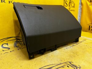 SCHOWEK DESKI PASAŻERA PRAWY INFINITI Q30 QX30