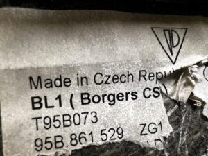 WYKŁADZINA PODŁOGA DYWAN BAGAŻNIKA PRZÓD PORSCHE MACAN 95B