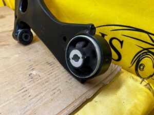 WAHACZ PRZÓD PRZEDNI PRAWY FORD KUGA MK3 LIFT